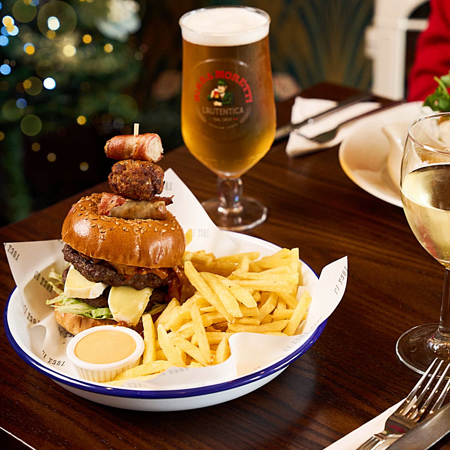 Festive Lunch & Dinner at The Two Brewers in Bridgend